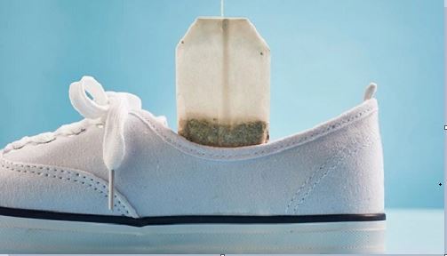 khử mùi giày da bằng trà