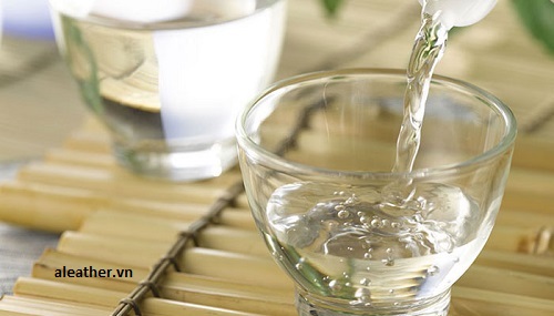 cách tẩy giày bằng dấm